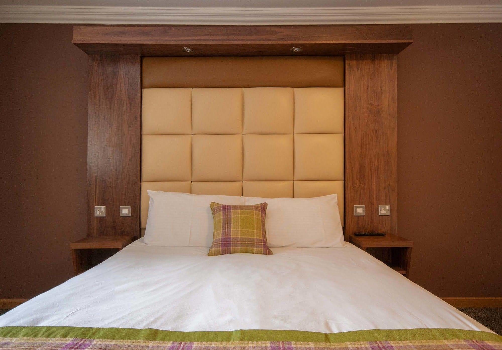 Dean Park Hotel Kirkcaldy Zewnętrze zdjęcie