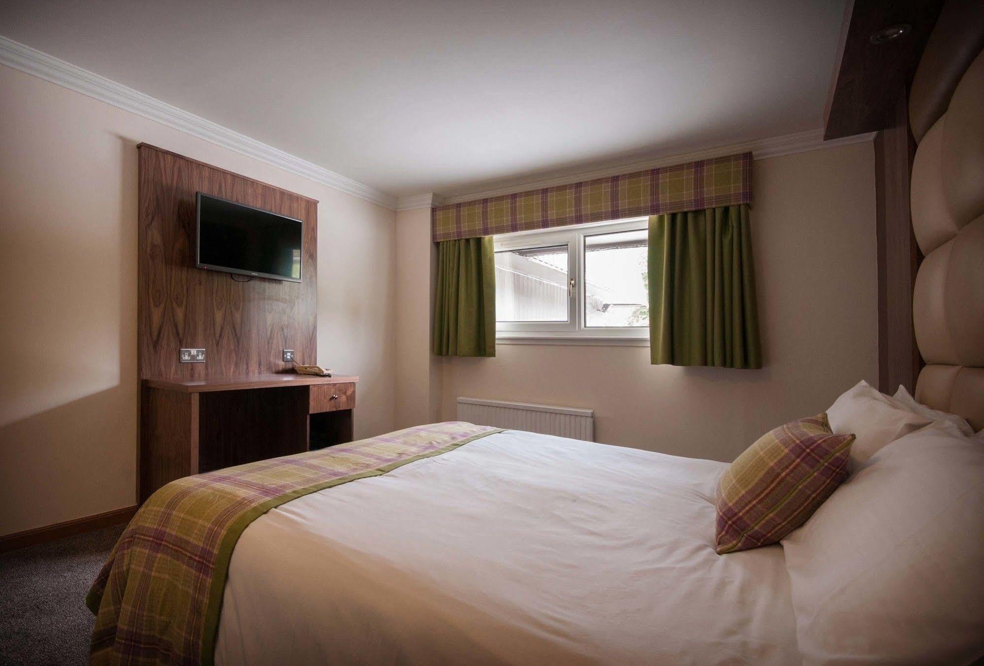 Dean Park Hotel Kirkcaldy Zewnętrze zdjęcie